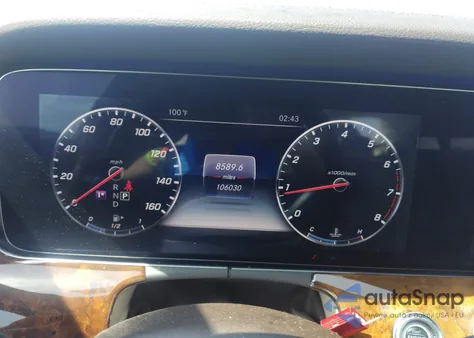 2019 Mercedes-Benz E 300 4Matic z USA, uszkodzony, nr VIN WDDZF4KB9KA630680